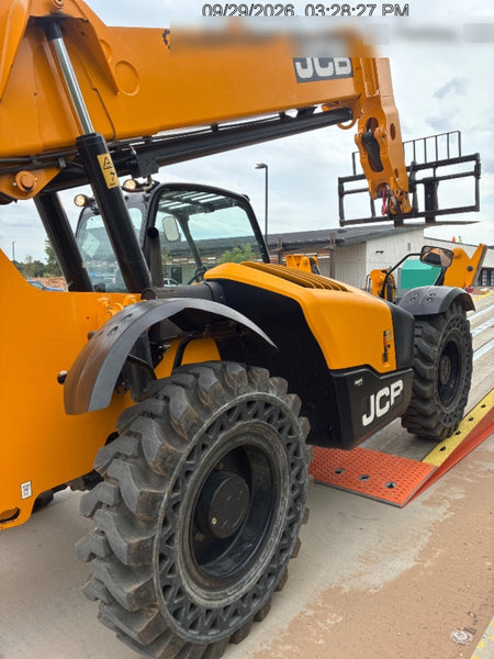 2023 JCB 510-56