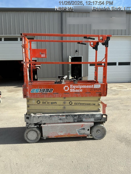 2022 JLG ES1932