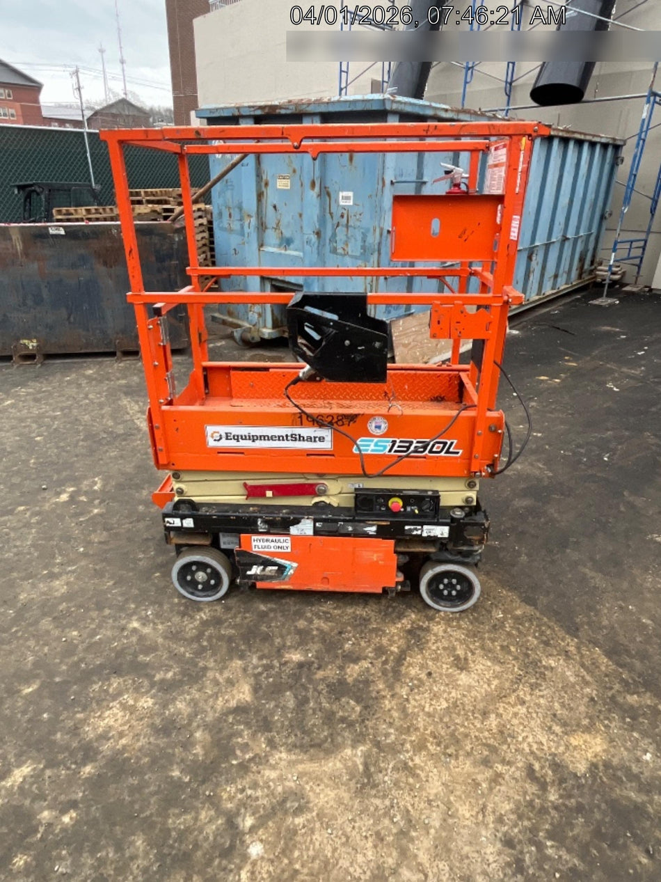 2021 JLG ES1330L