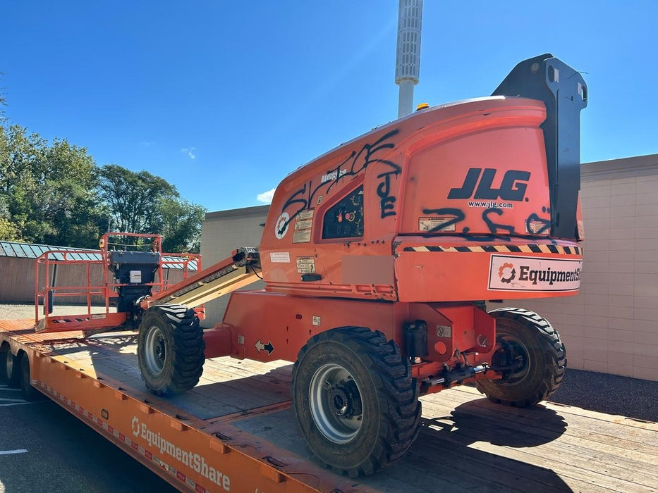 2020 JLG 400S