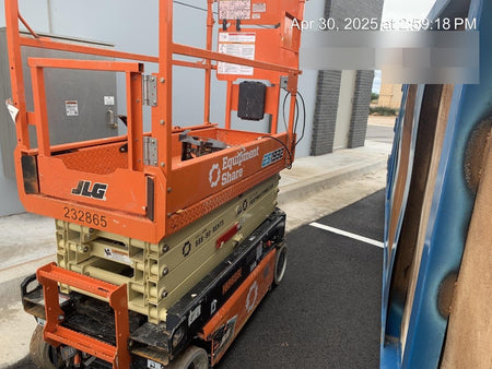 2022 JLG ES1932