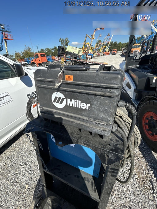 2023 MILLER ELECTRIC XR-AlumaFeed