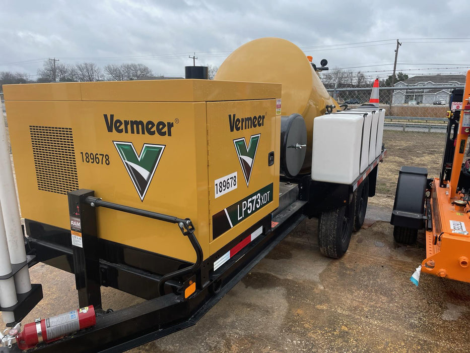 2021 Vac-Tron LP573XDT T4 Koehler Diesel Engine, 500 Gallon Debris Tank, x2 100 Gallon Water Tanks