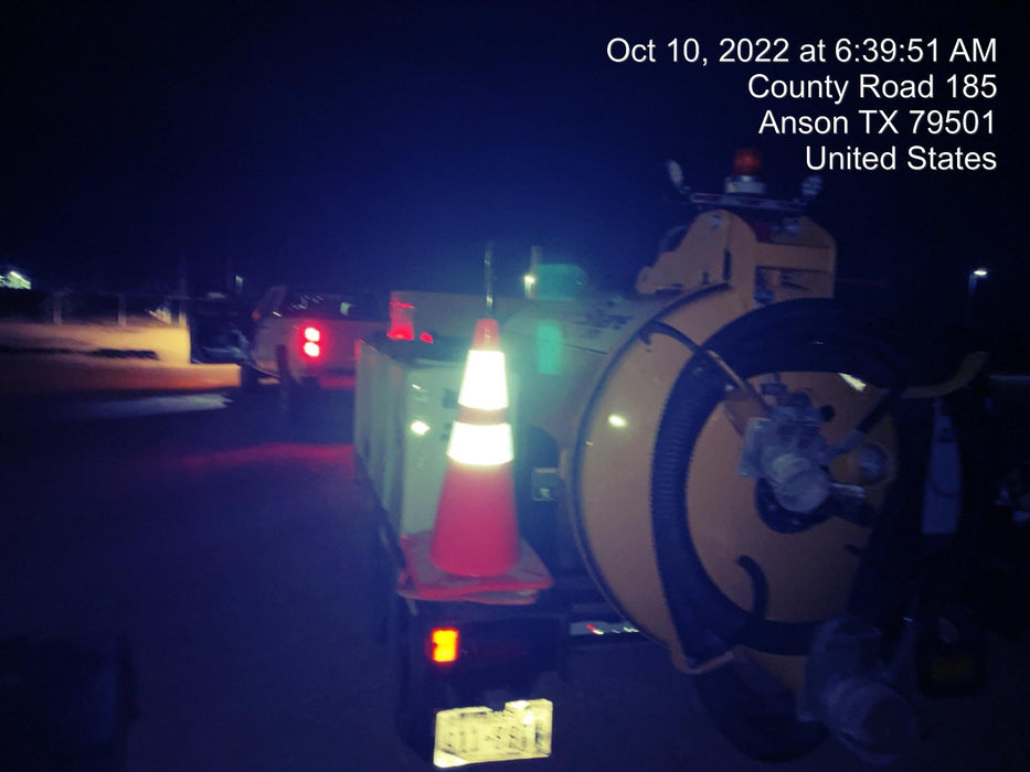 2021 Vac-Tron LP573XDT 500 Gallon Debris Tank w/ Hydraulic Tilt, two (2) 100 Gallon Water Tanks, Low Profile Torsion Axles (12,000 GVWR)