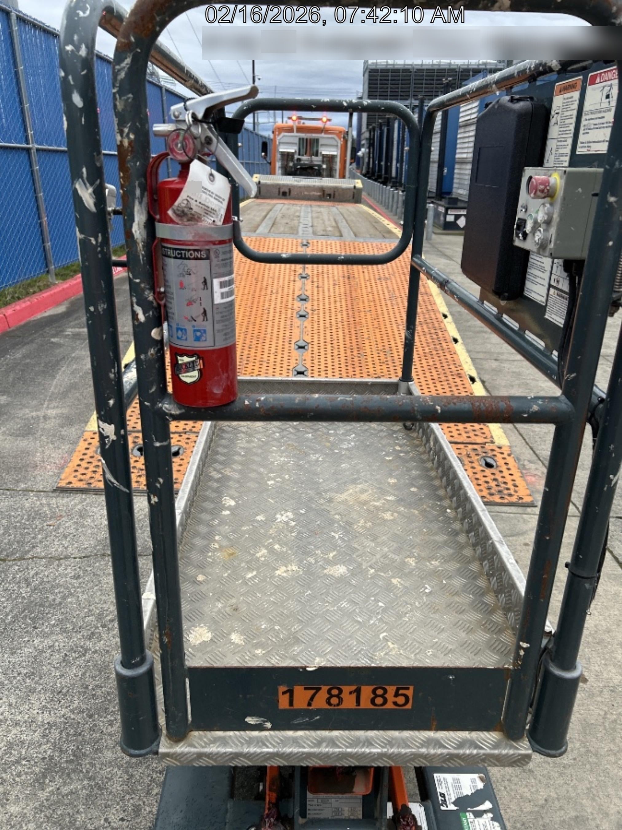 2021 JLG 1030P
