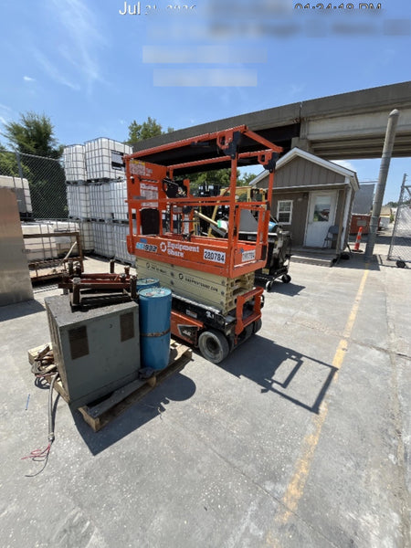 2022 JLG ES1932