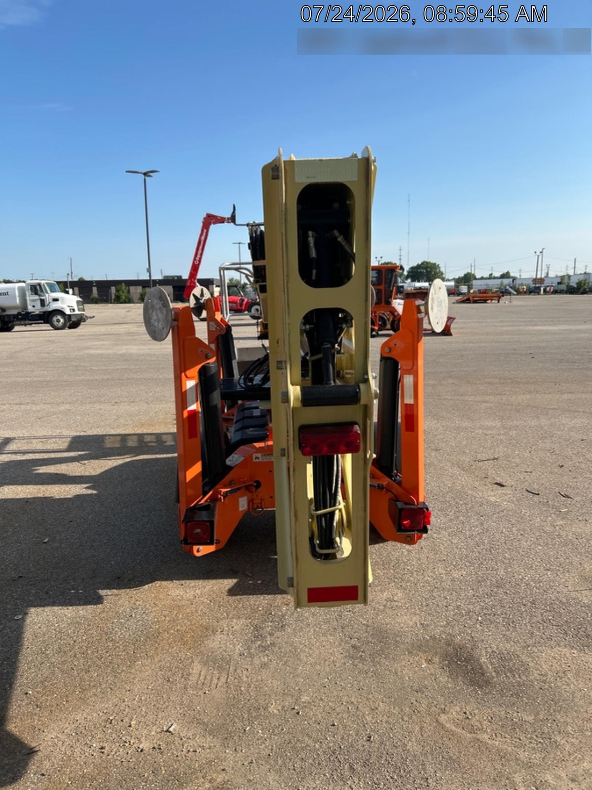 2022 JLG T350