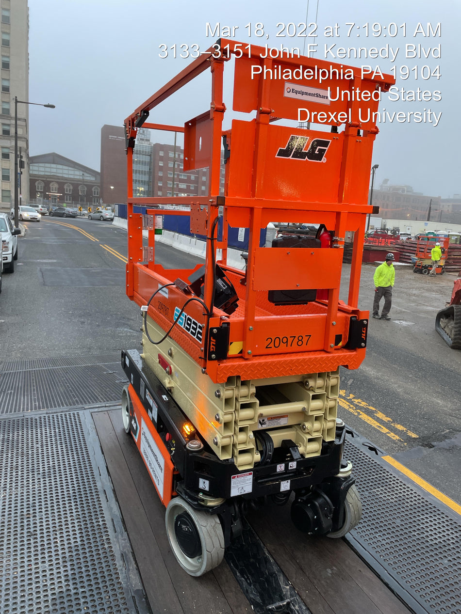 2022 JLG ES1932