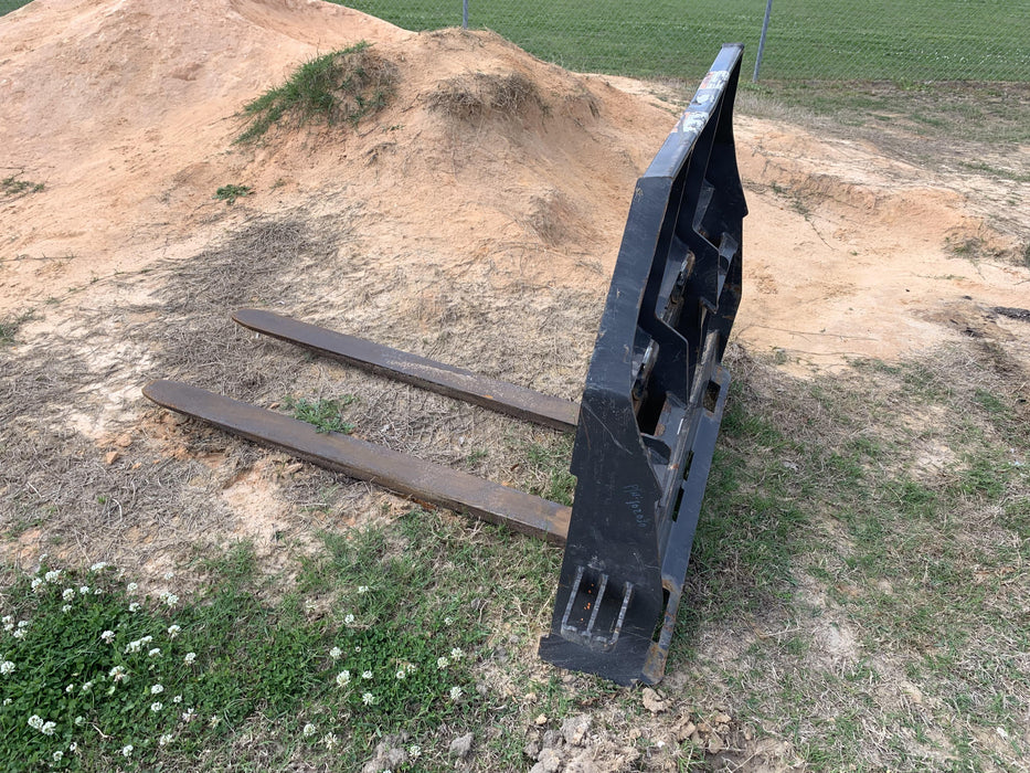 2019 BRADCO 48" Skid Loader Pallet Forks
