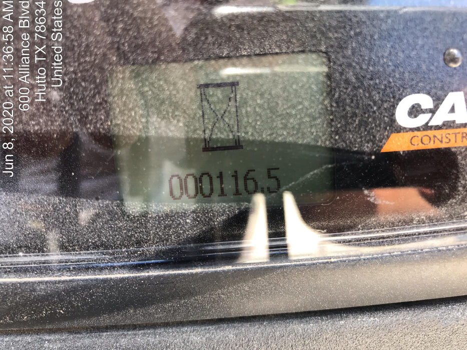 2019 Case 570N EP Canopy, 4WD, GP Front Bucket, Dual Tilt Cylinder, 84" Box Blade w/ Scarifier, Wheel Weights, Beacon