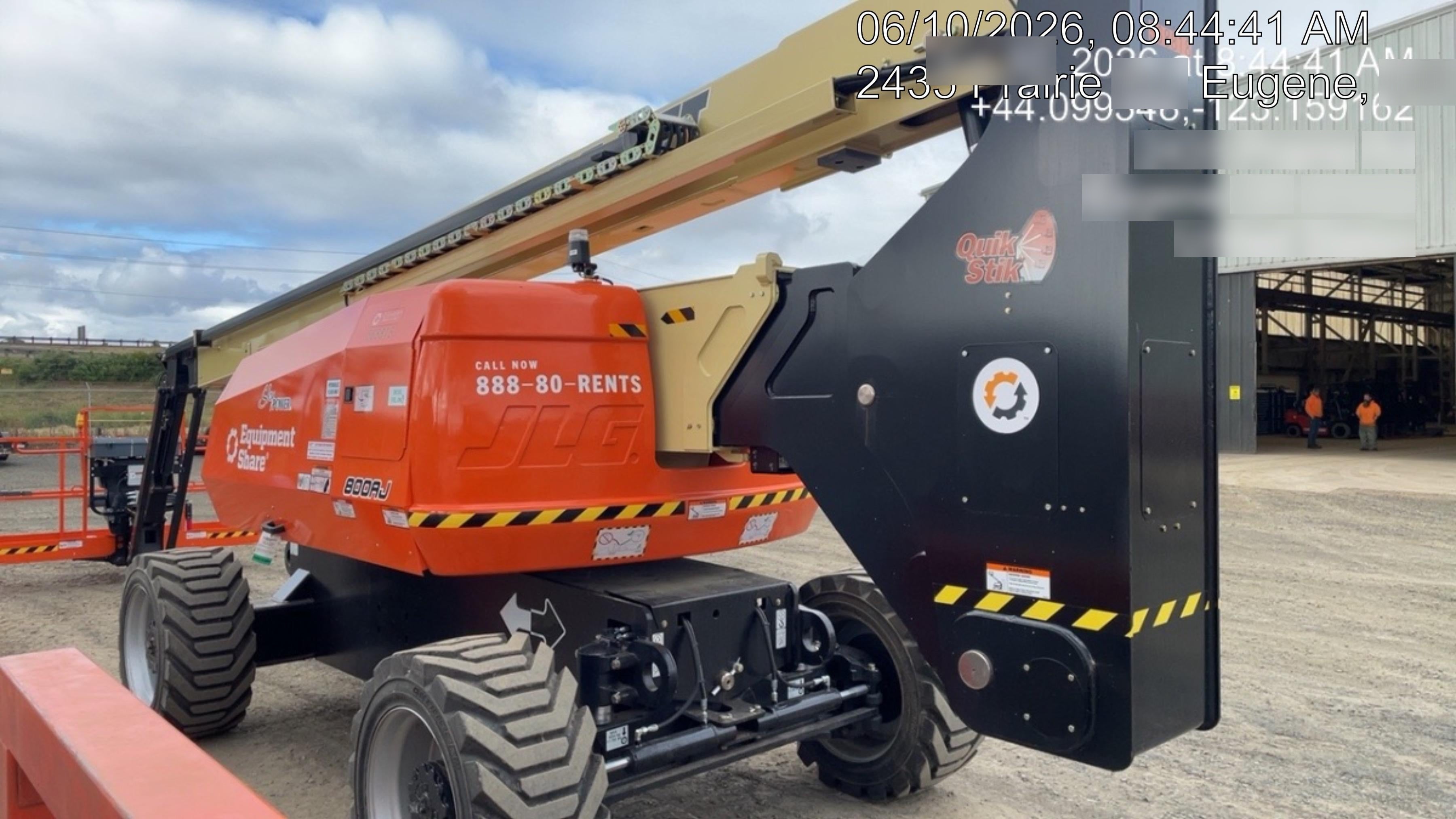 2025 JLG 800AJ