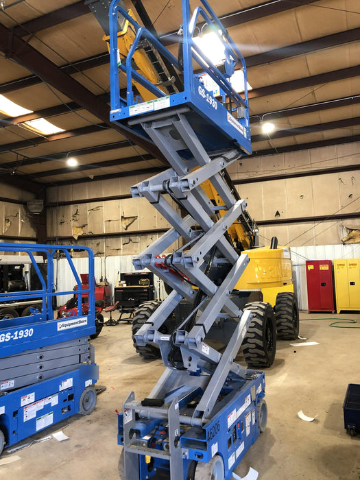 2019 Genie GS-1930 Fixed rails with chain Entry