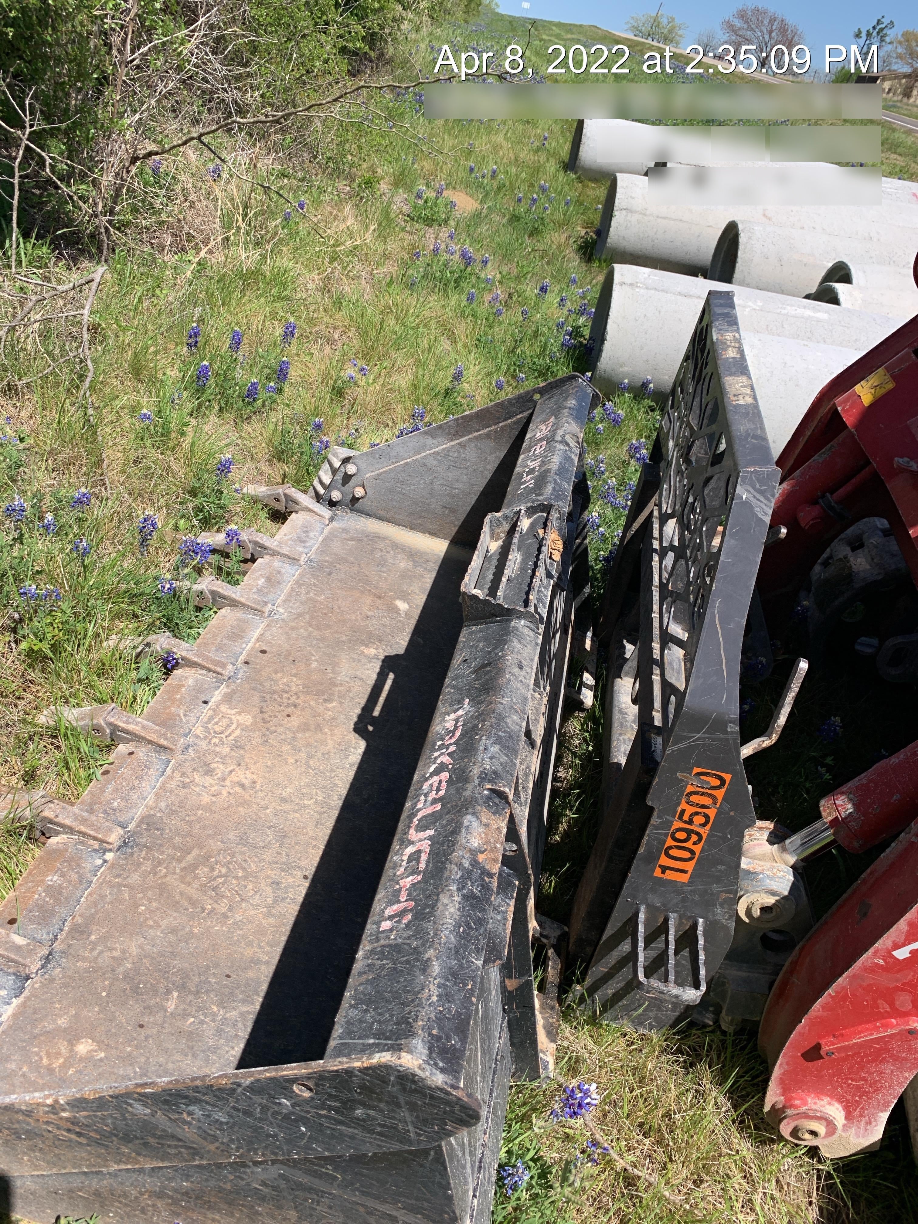 2020 EMKAY 48" Pallet Forks - Emkay