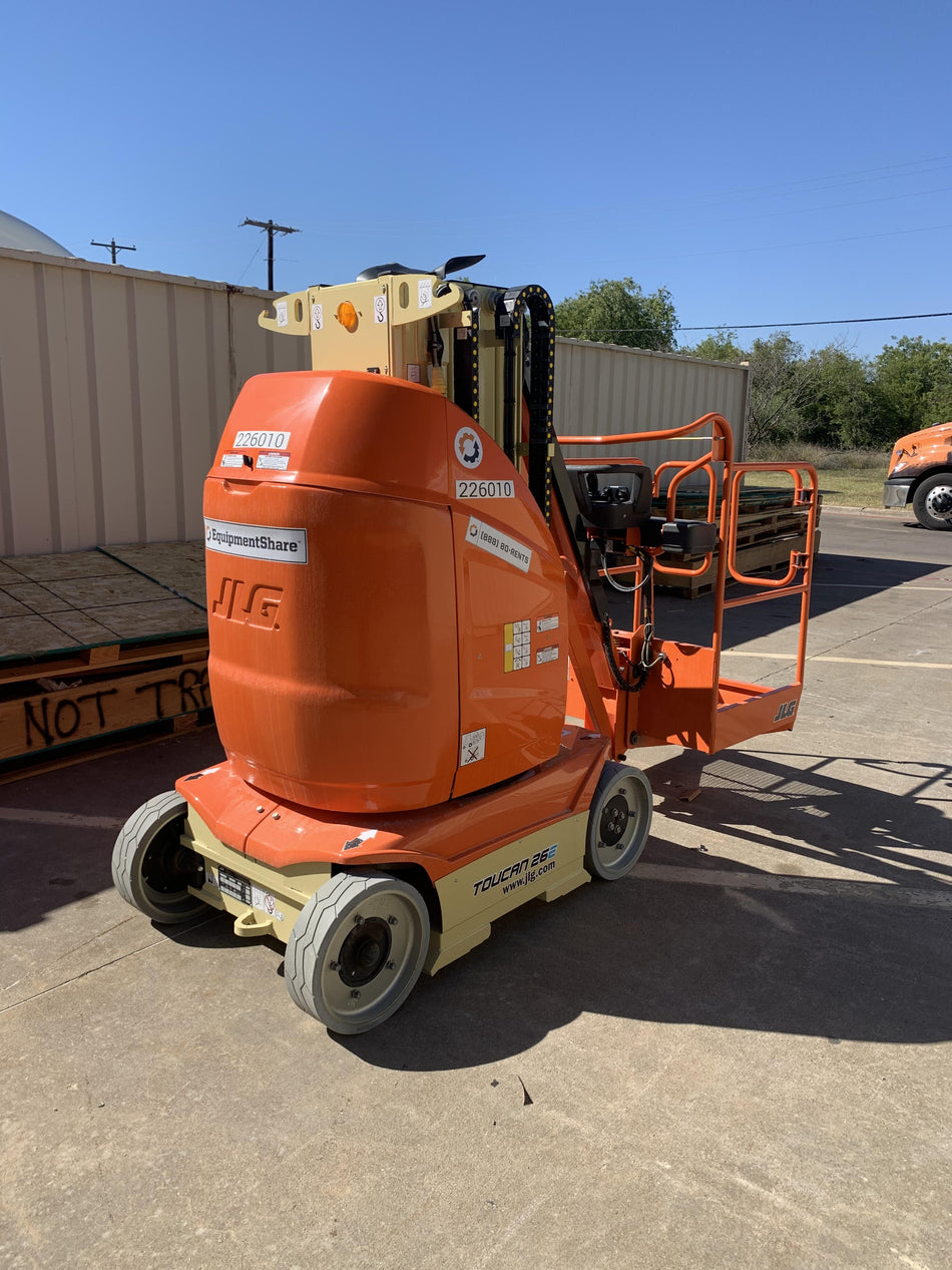 2022 JLG 26E
