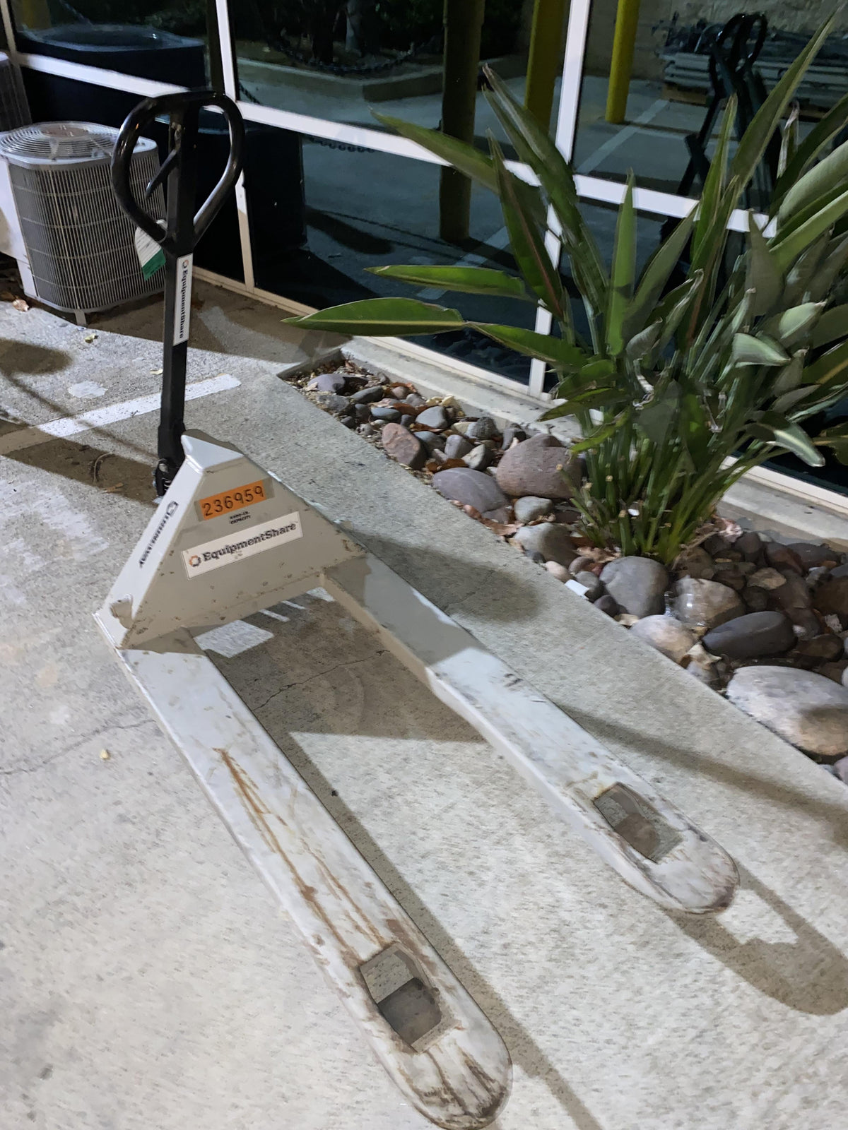 2022 STRONGWAY 4400 lb Pallet Jack