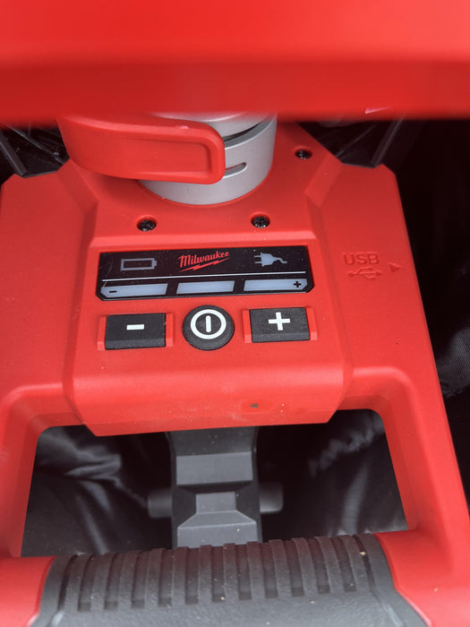 2022 MILWAUKEE 2136-20