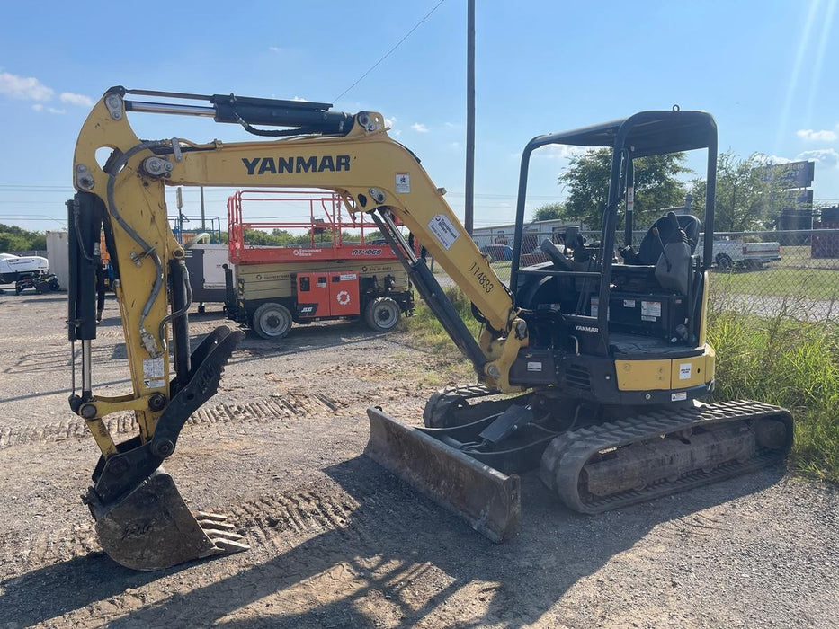 2025 TAKEUCHI 18" HD Bucket - Takeuchi