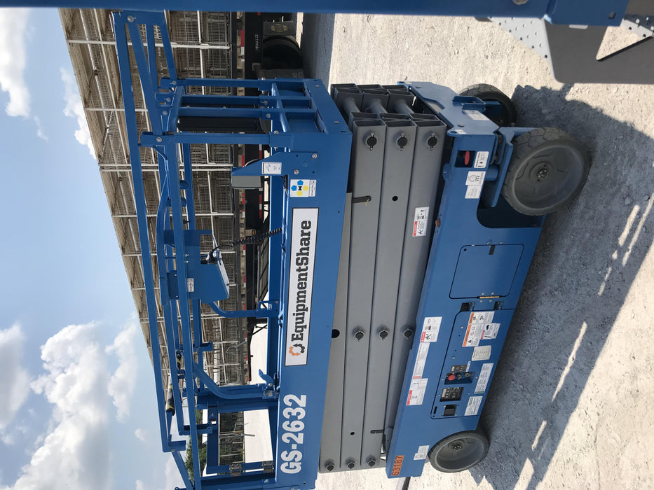 2020 Genie GS-2632 Standard, Folding half height swing gate