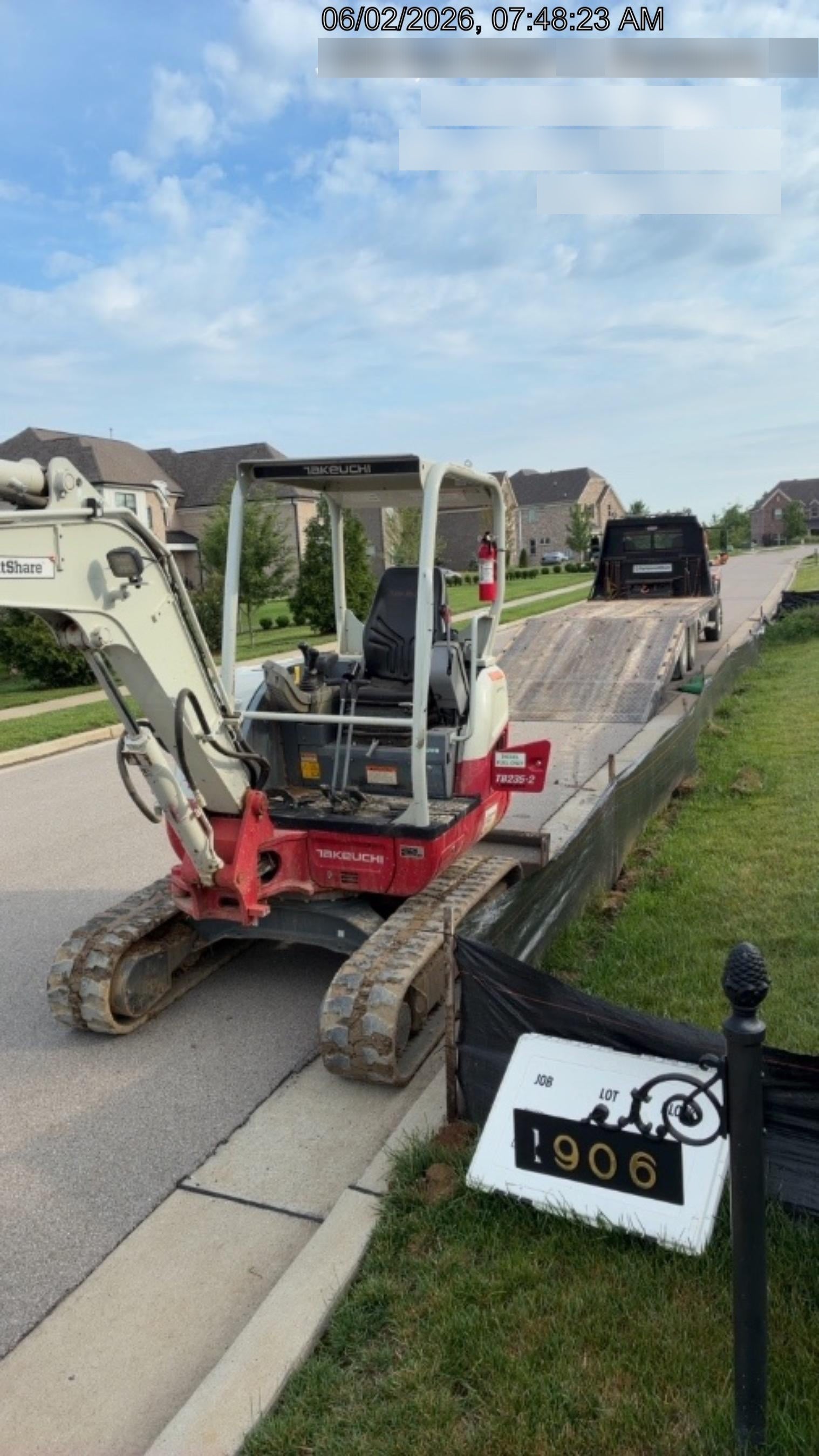 2022 TAKEUCHI TB235-2R