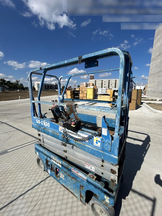 2019 Genie GS-1930 Fixed Rails with Chain Entry