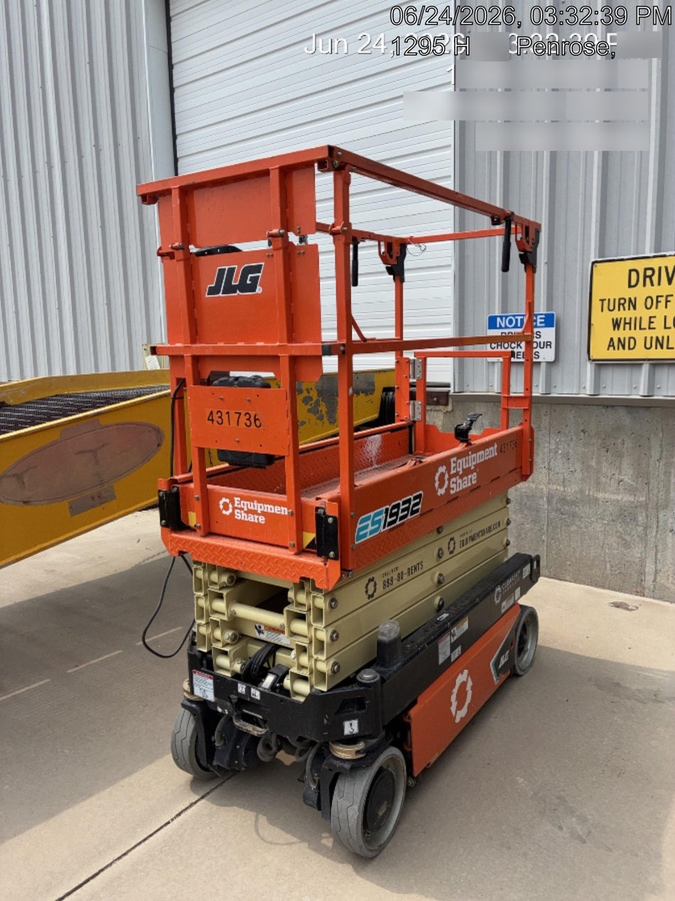 2024 JLG ES1932