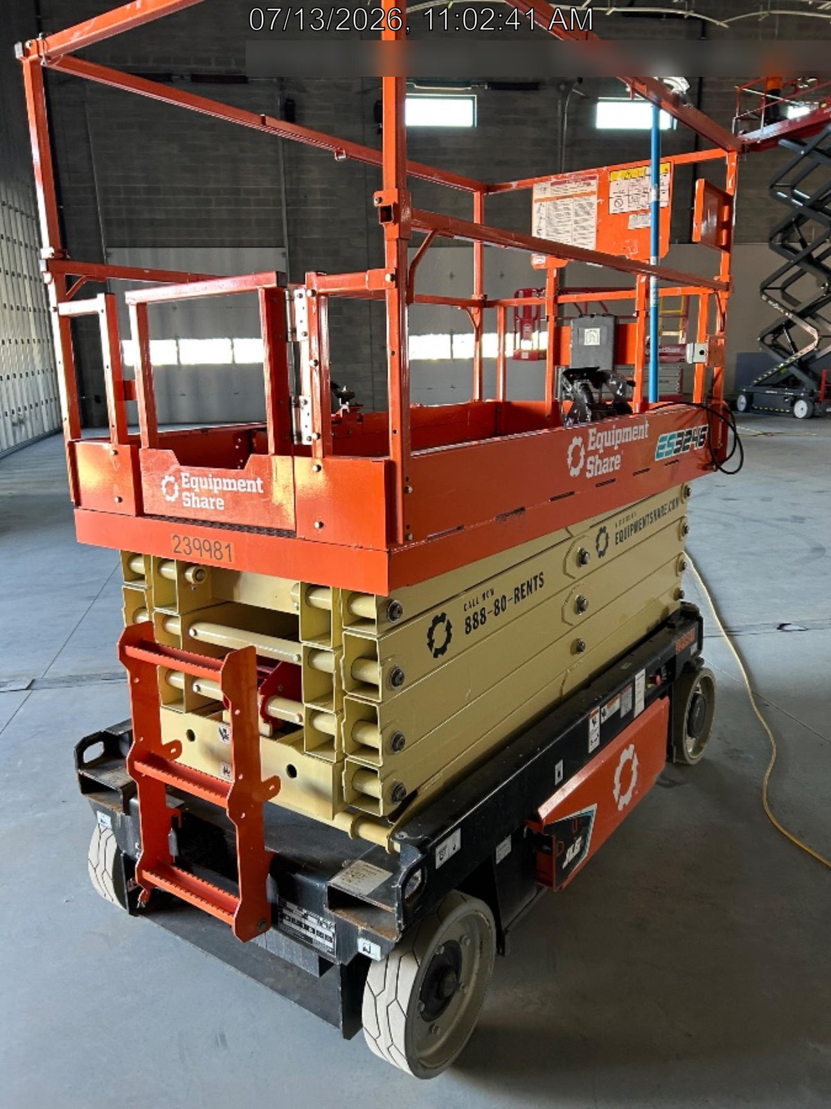 2022 JLG ES3246