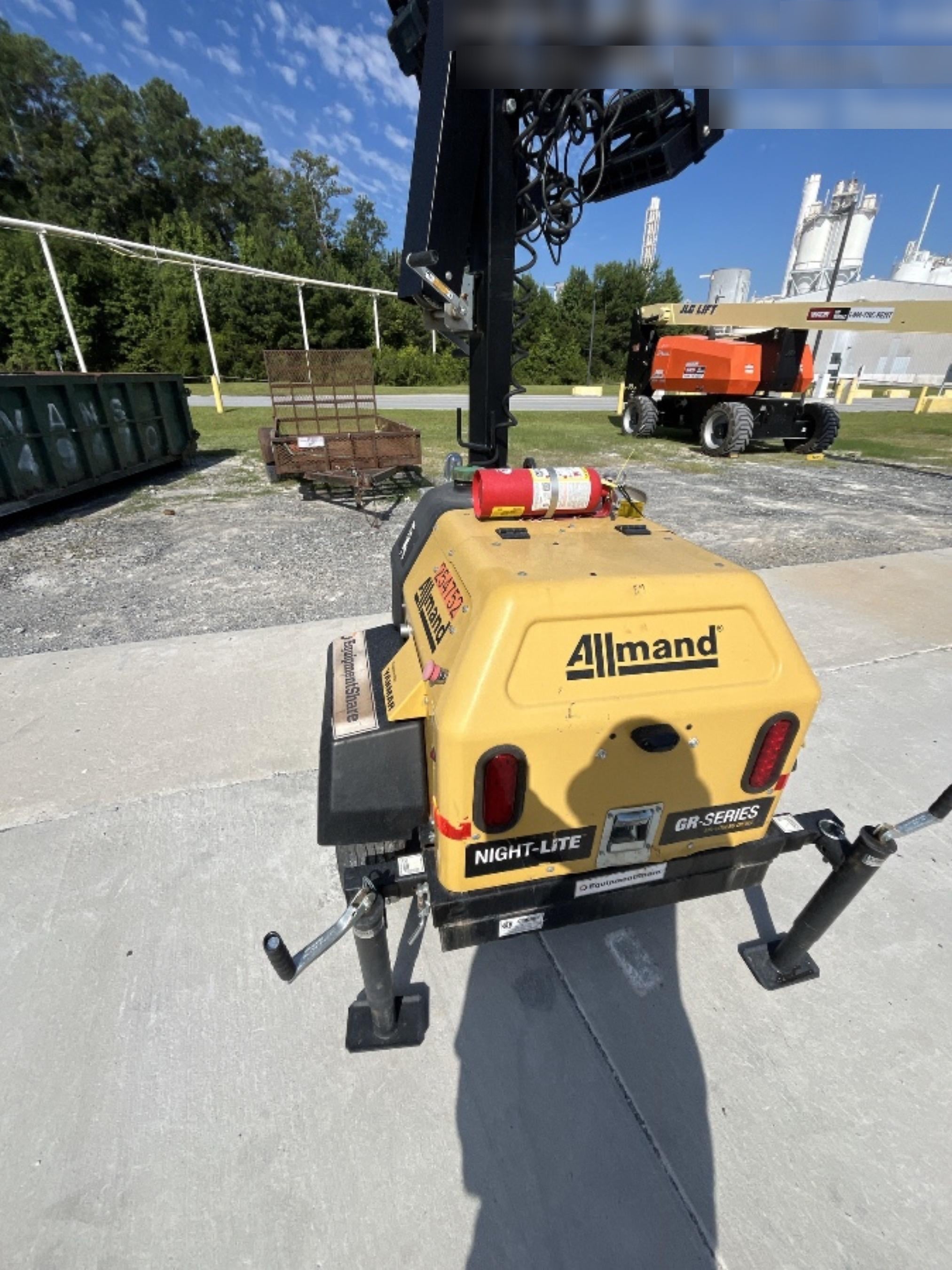 2022 Allmand NLV3GR (4) LED Light Fixture 350W, 23' Vertical Mast, 3kW Prime, Towable, ES Decals, T3