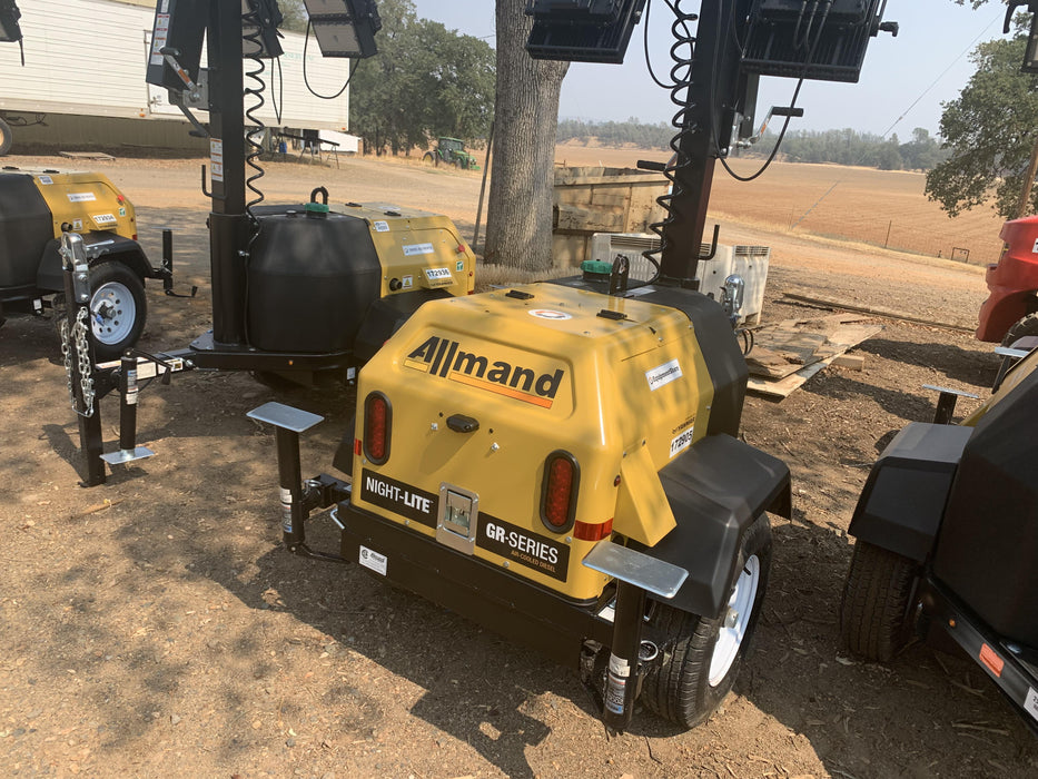 Allmand NLV3GR (4) LED Light Fixture 350W, 23' Vertical Mast, 3kW Prime, Towable, Deep Sea L401, Leveling Jacks, Yanmar T4F 5.8hp