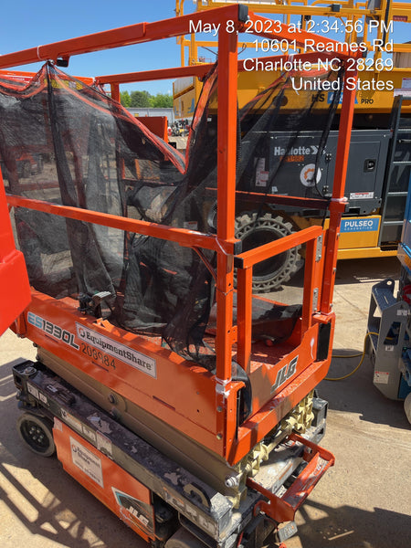 2022 JLG ES1330L