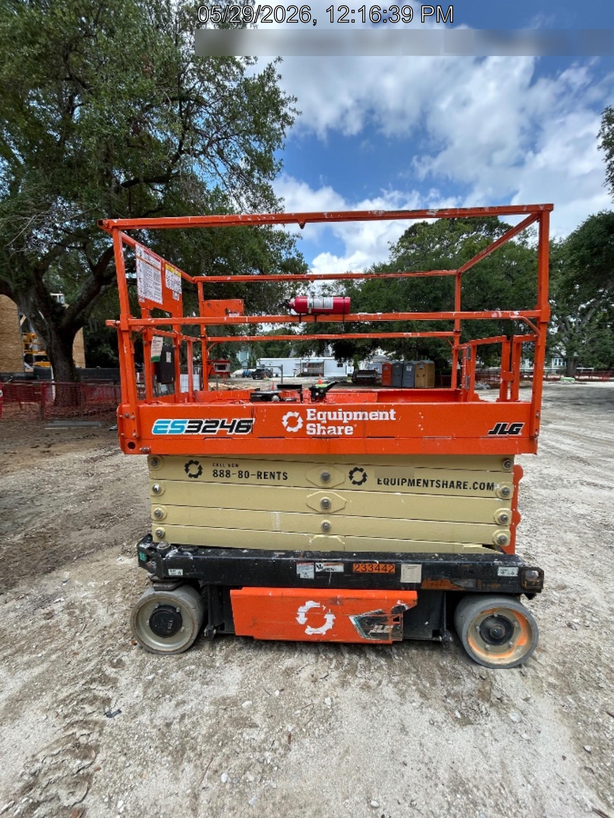 2022 JLG ES3246