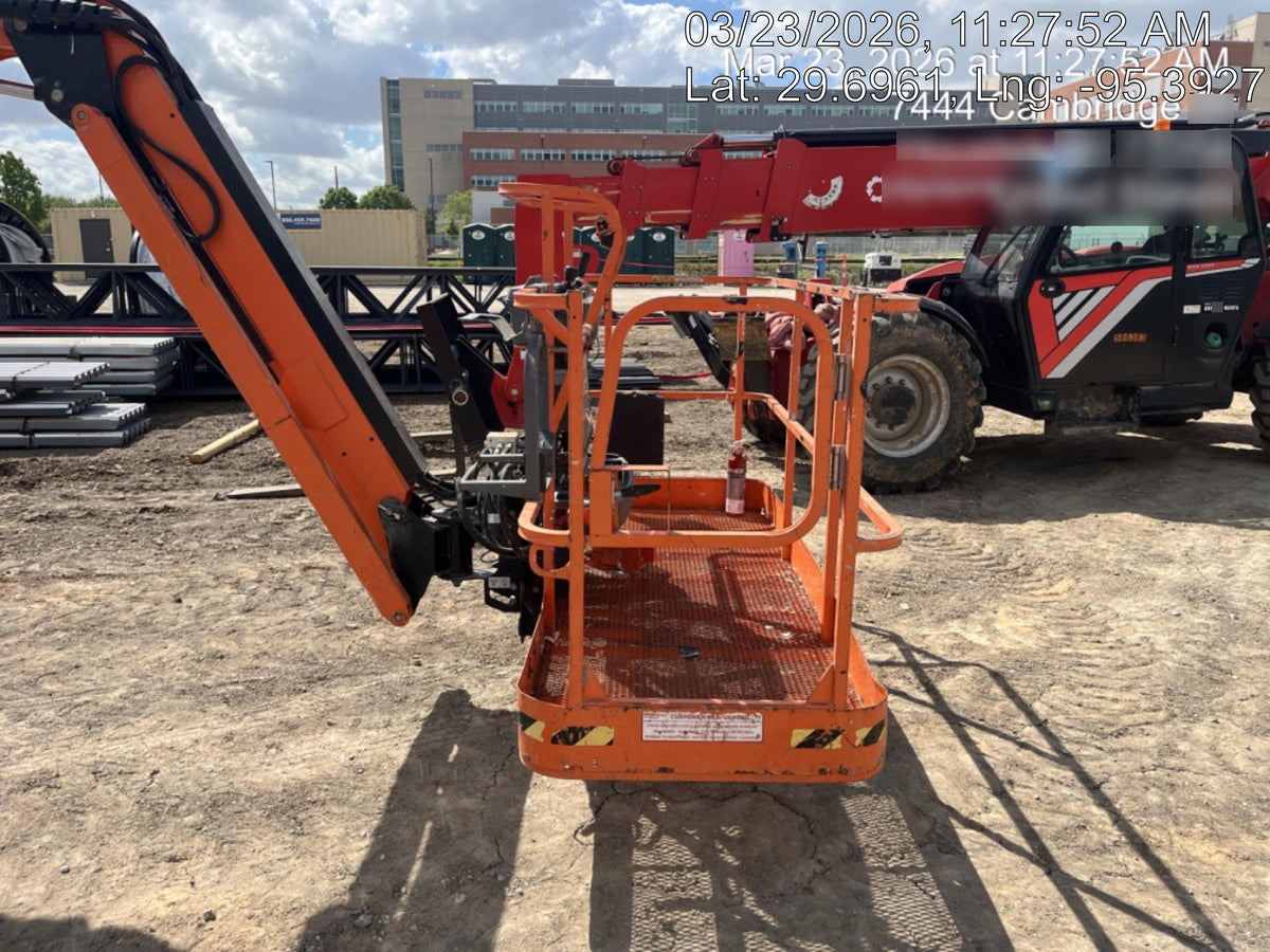 2023 JLG 660SJ