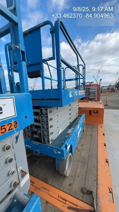 2019 Genie GS-4047 Folding rails with half height swing gate