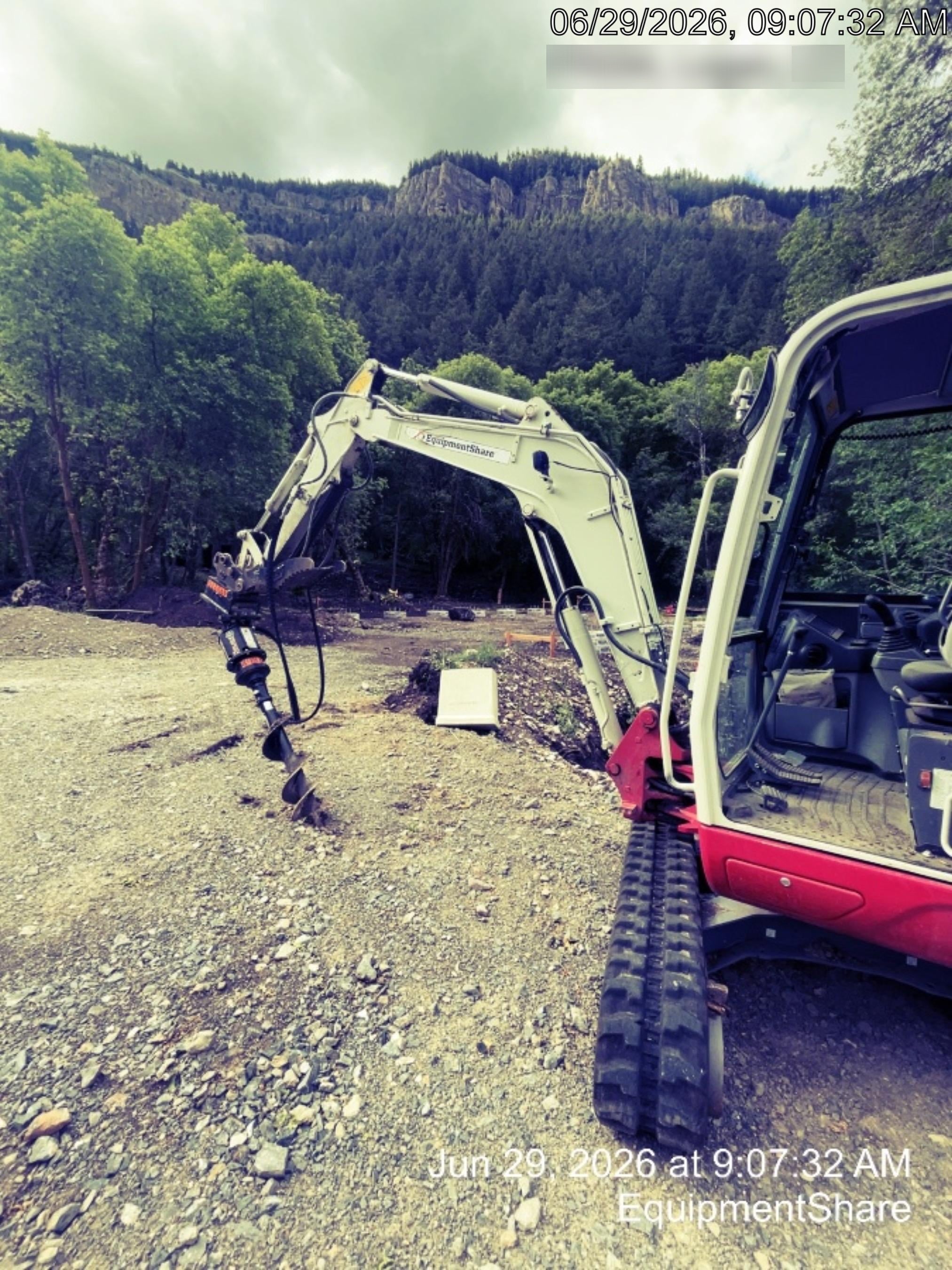 2023 TAKEUCHI TB235-2CR