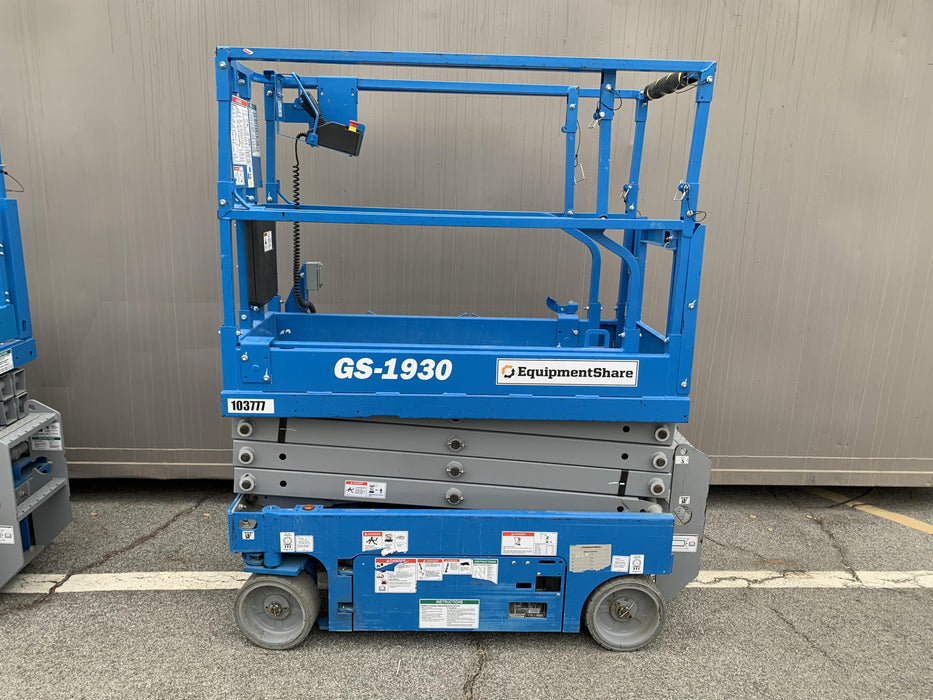 2020 Genie GS-1930 Solid Non Marking Tires, Beacon, Folding rails with half height swing gate, 800W Inverter