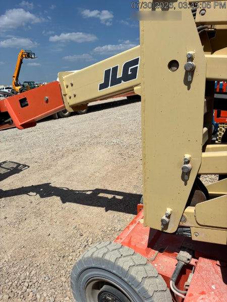 2019 JLG E300AJP