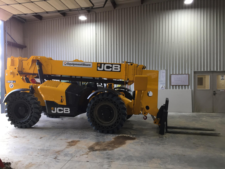 2019 JCB 512-56 Canopy, 109 HP, Solid Tires, STD Worklight, Beacon, Aux Hydraulics, Lifting Eye, Back up Alarm w/66" Carriage/60" Forks