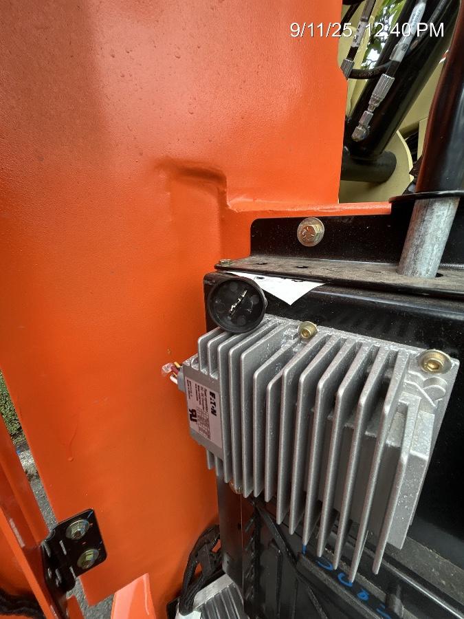 2025 JLG E300AJP