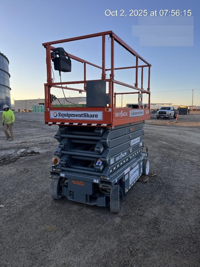 2023 SKYJACK SJ4740