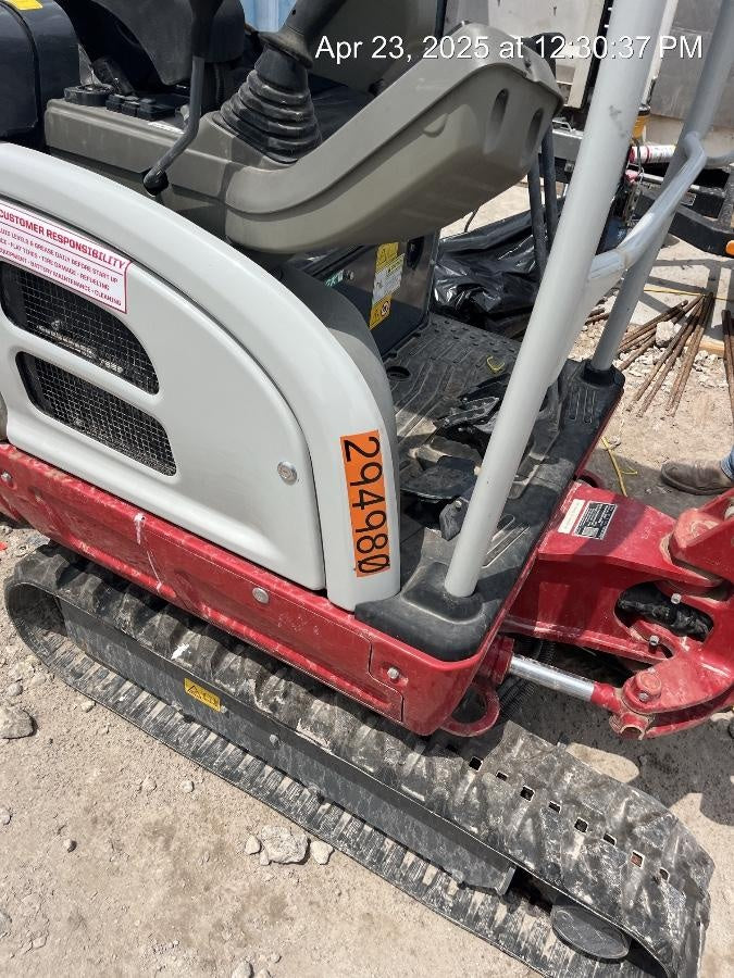 2023 TAKEUCHI TB20e