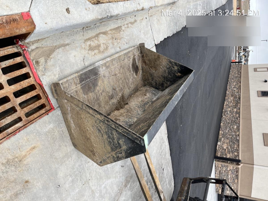 2016 SKYTRAK 70" Bucket, Telehandler 6k-7k