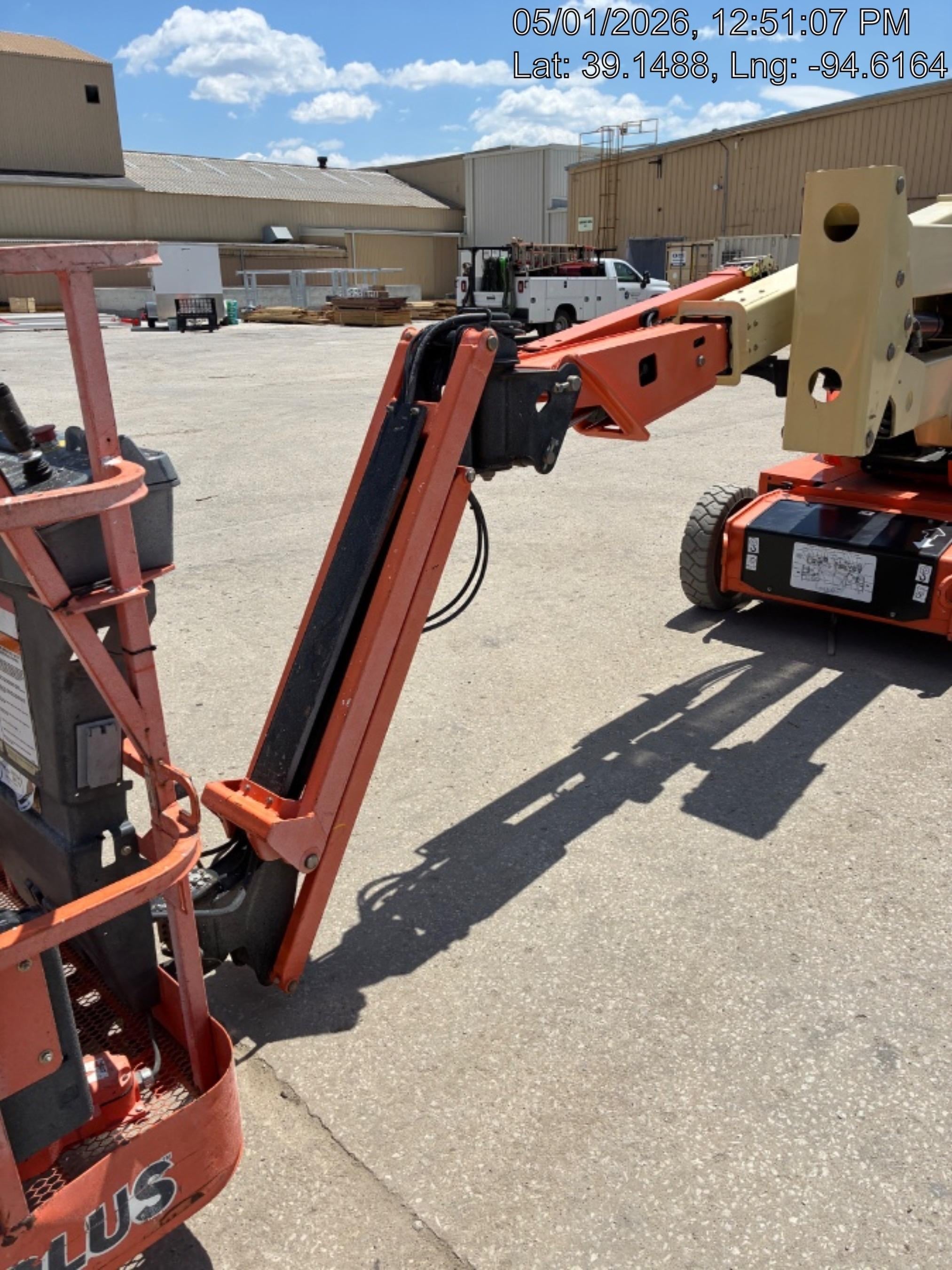2019 JLG E400AJPN