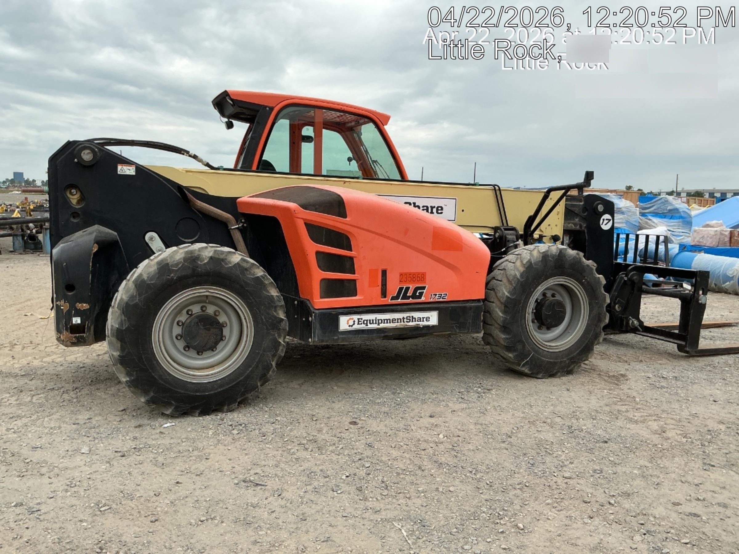 2022 JLG 1732