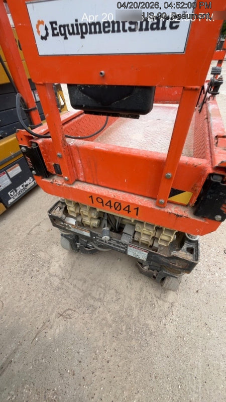 2021 JLG ES1330L