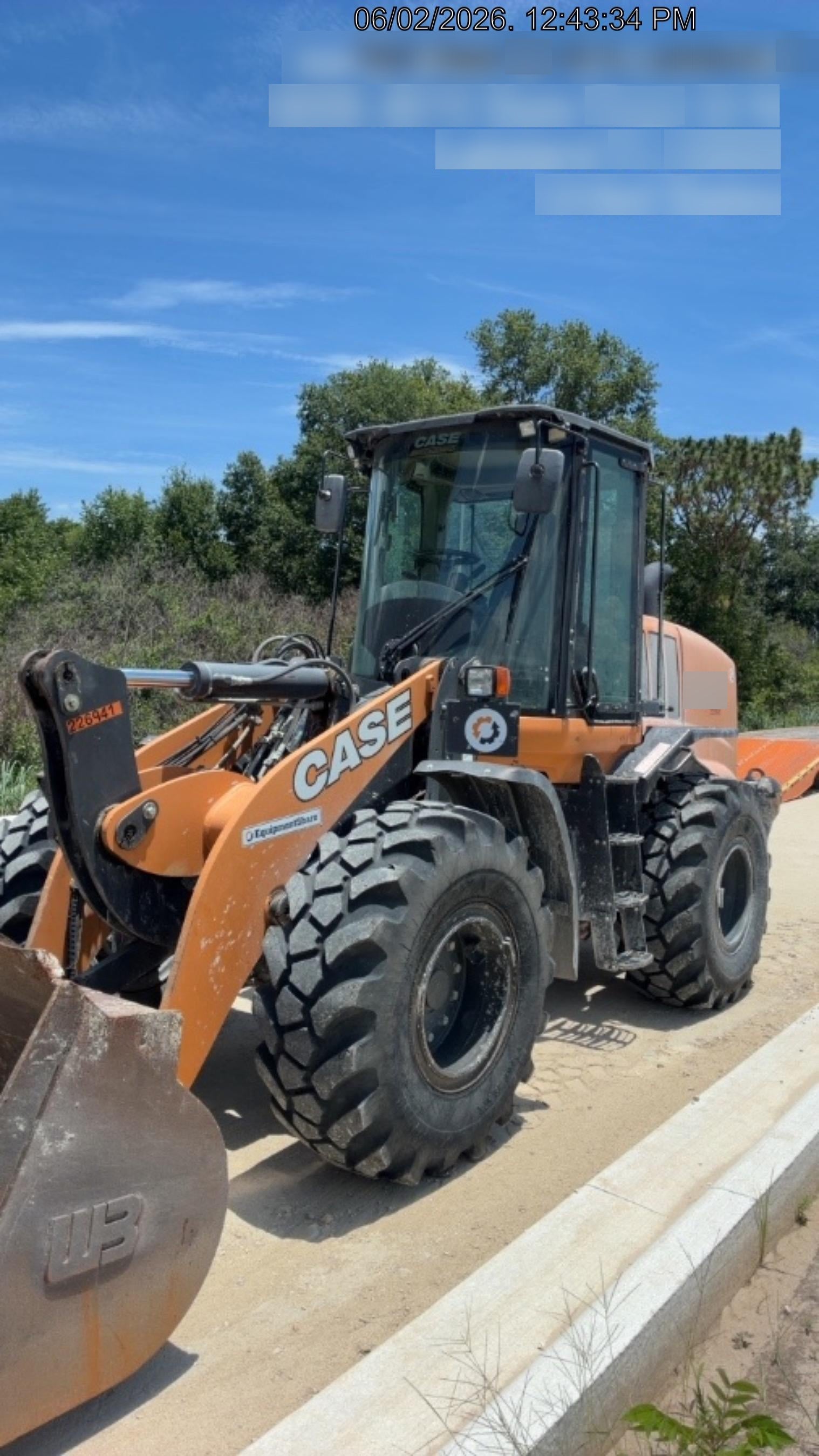 2022 CASE 621G