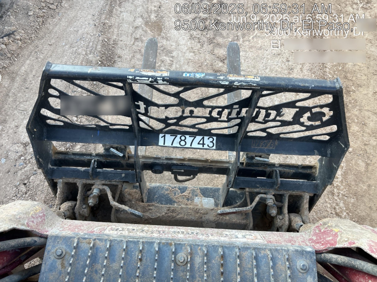 2021 PALADIN 48" Pallet Forks - Paladin