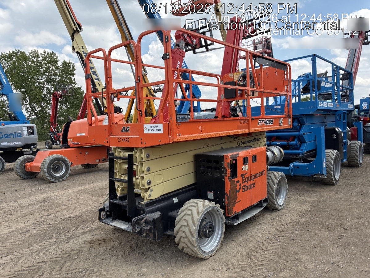 2022 JLG RT4069