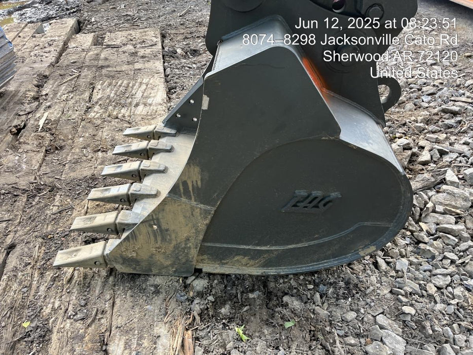 2025 JOHN DEERE 48" Bucket, Excavator 56,000 - 65,000 John Deere