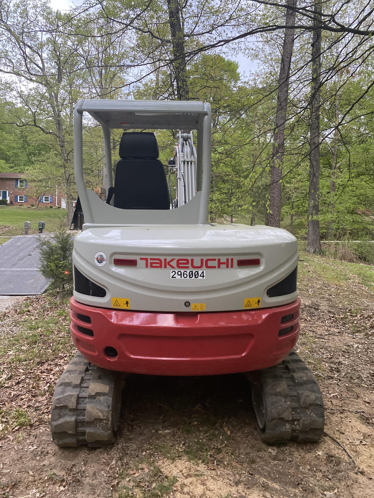 2023 TAKEUCHI TB250-2R