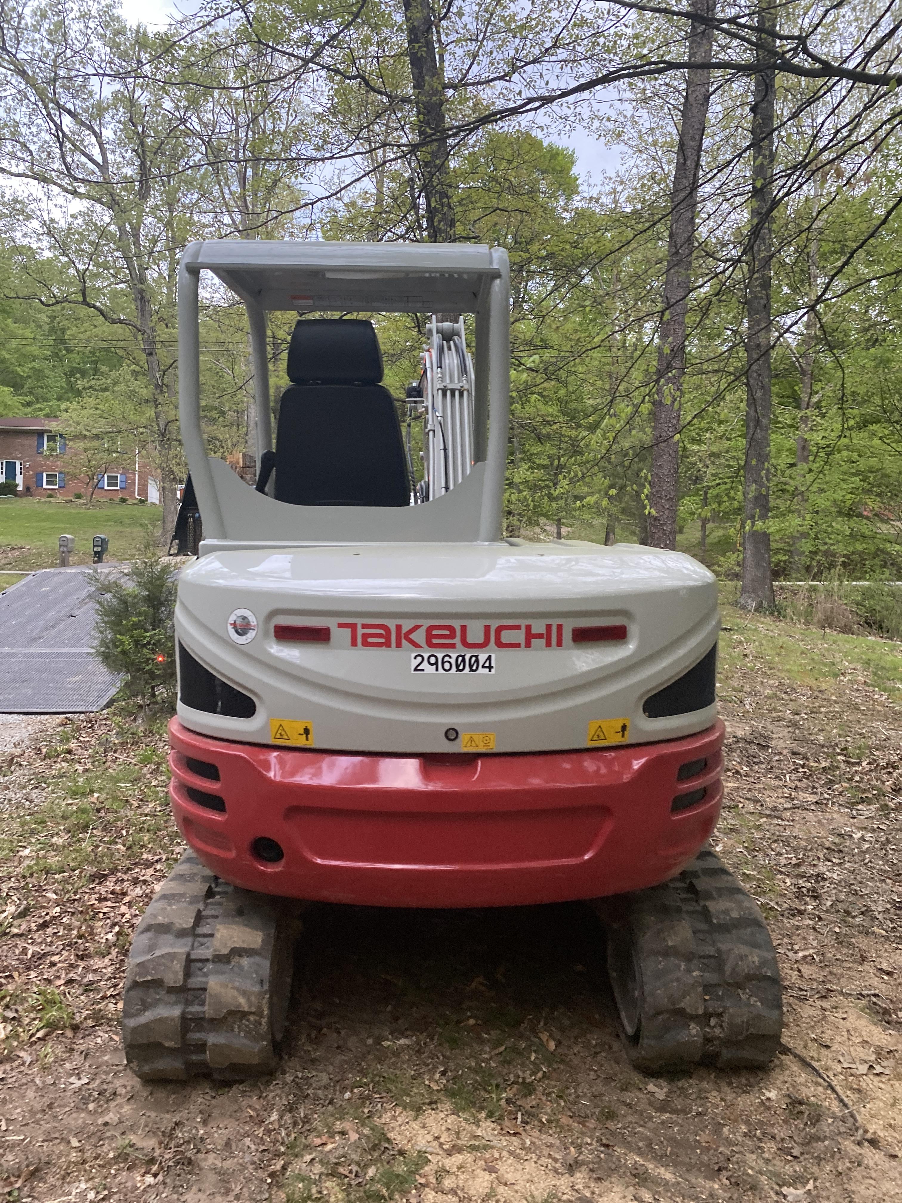 2023 TAKEUCHI TB250-2R