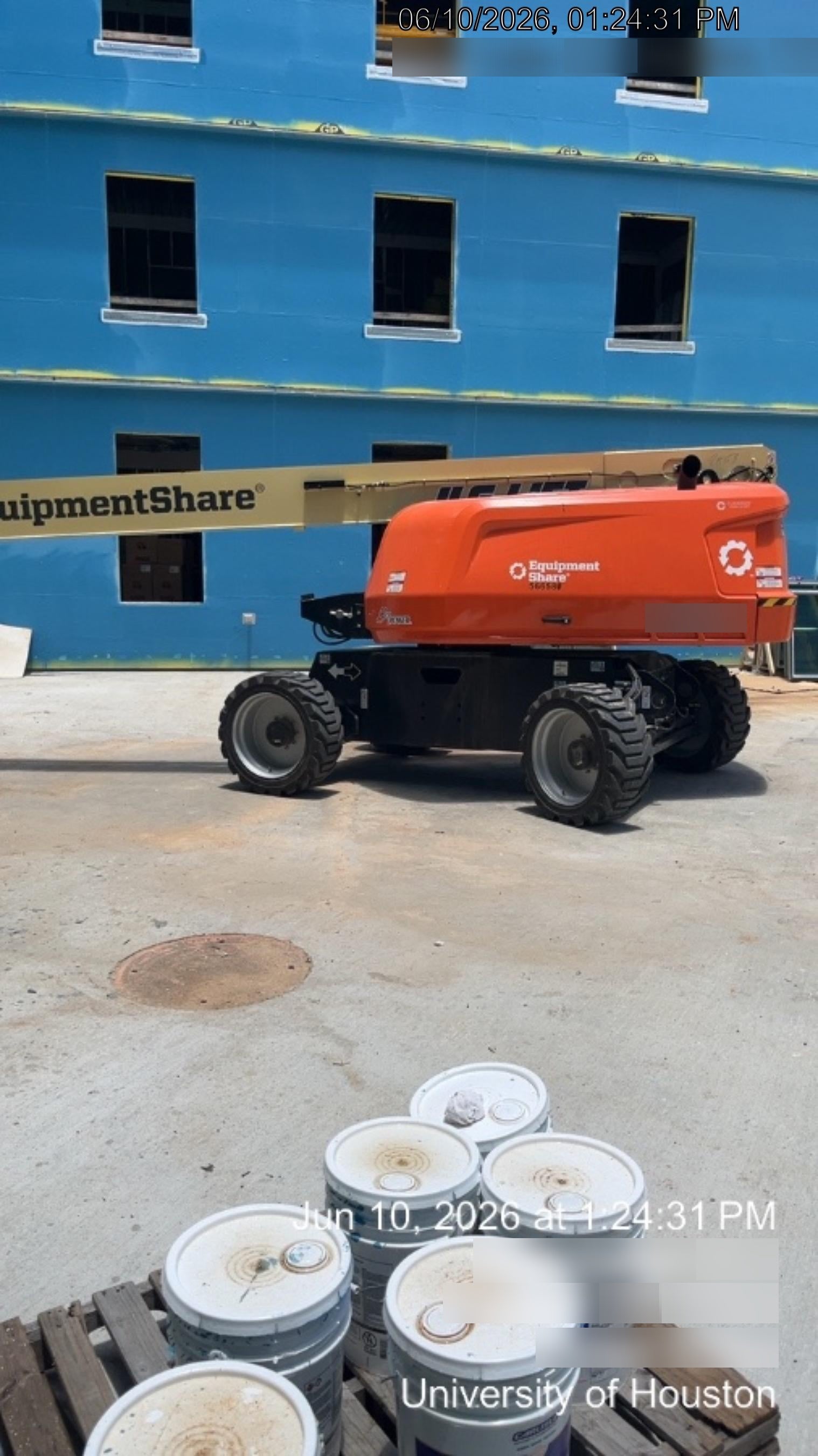 2025 JLG 660SJ